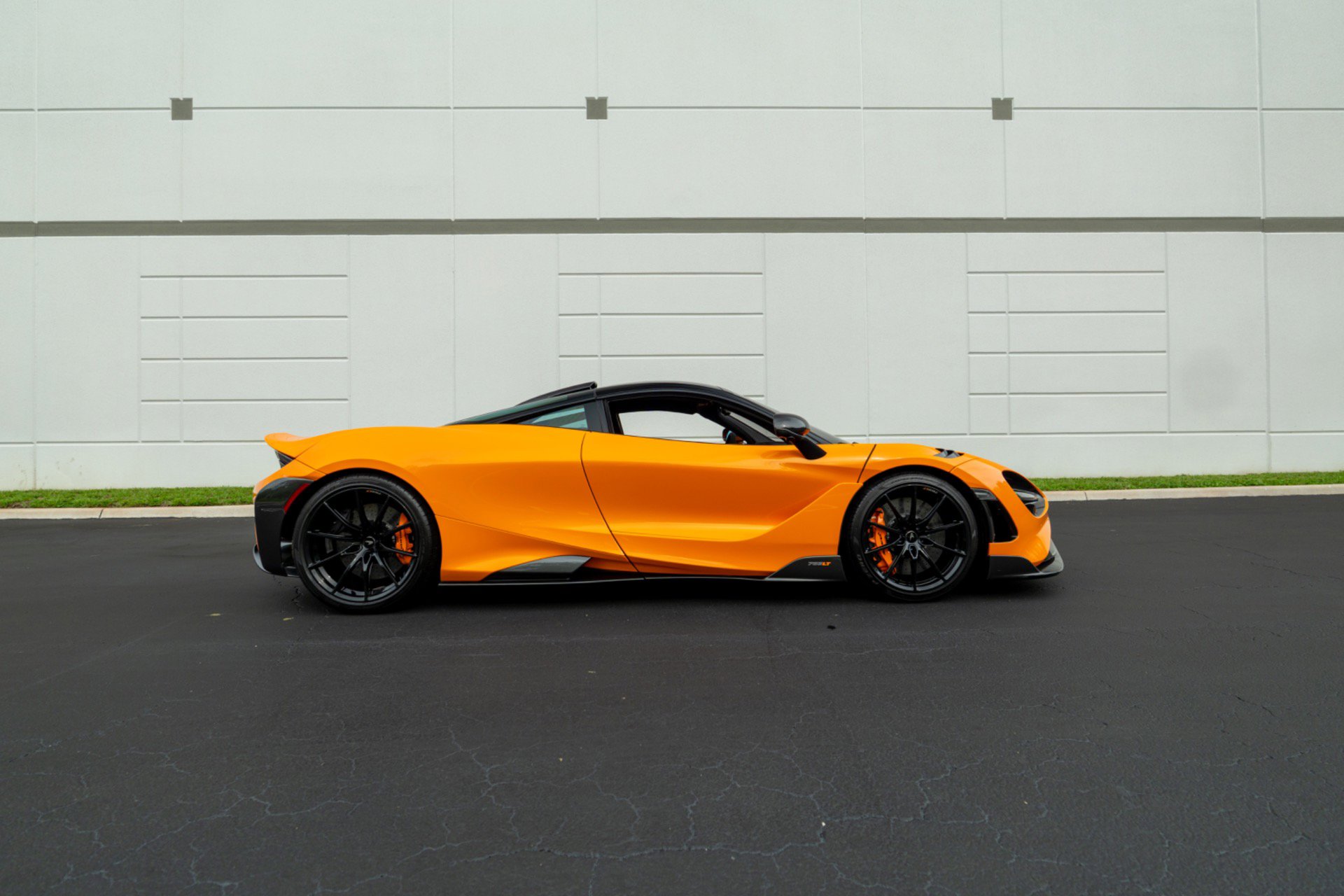 Used 2021 McLaren 765LT image 15