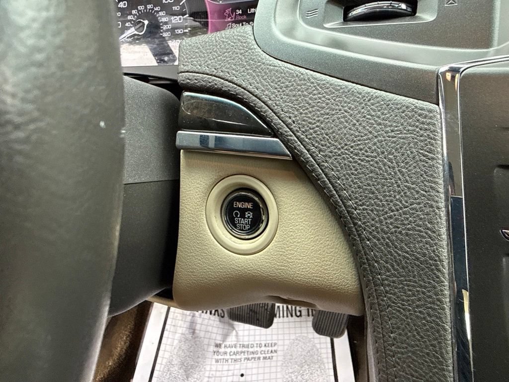 Used 2015 Lincoln MKS AWD image 32