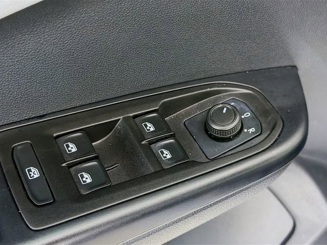 Used 2023 Volkswagen Taos S image 18