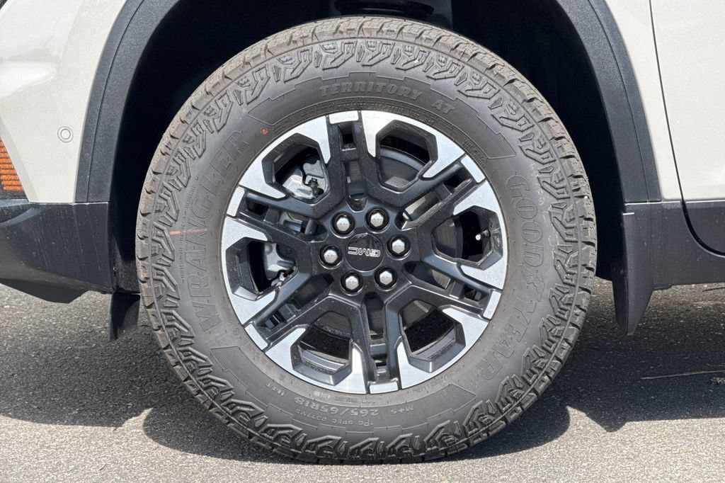New 2027 GMC Acadia AT4 w/ AT4 Reserve Package AWD/4WD image 30