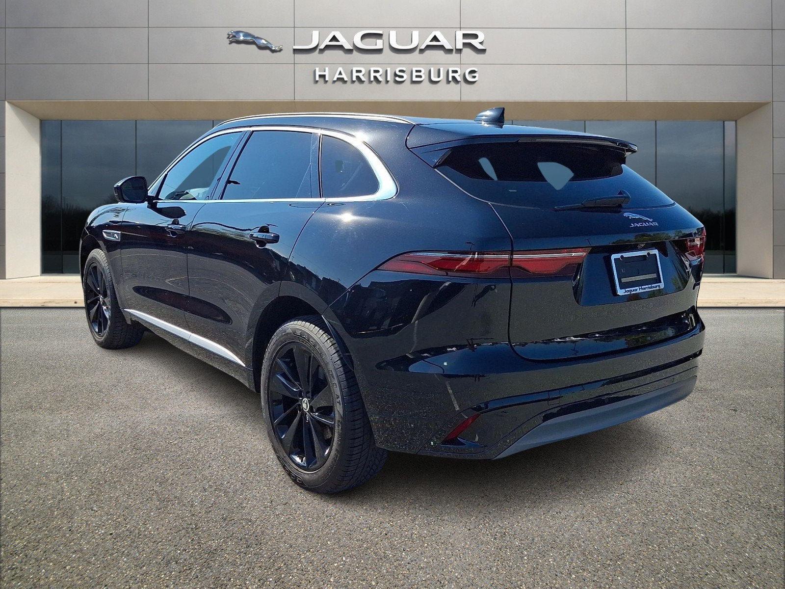 Used 2026 Jaguar F-PACE R-Dynamic S AWD/4WD image 2