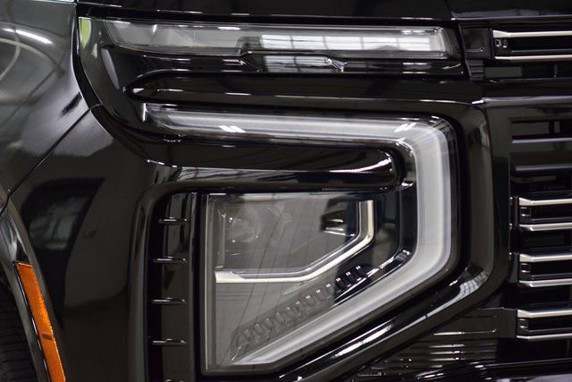 New 2026 Chevrolet Suburban High Country AWD/4WD image 12