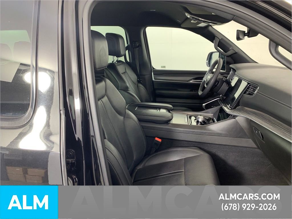 Used 2023 Jeep Wagoneer Series II image 35