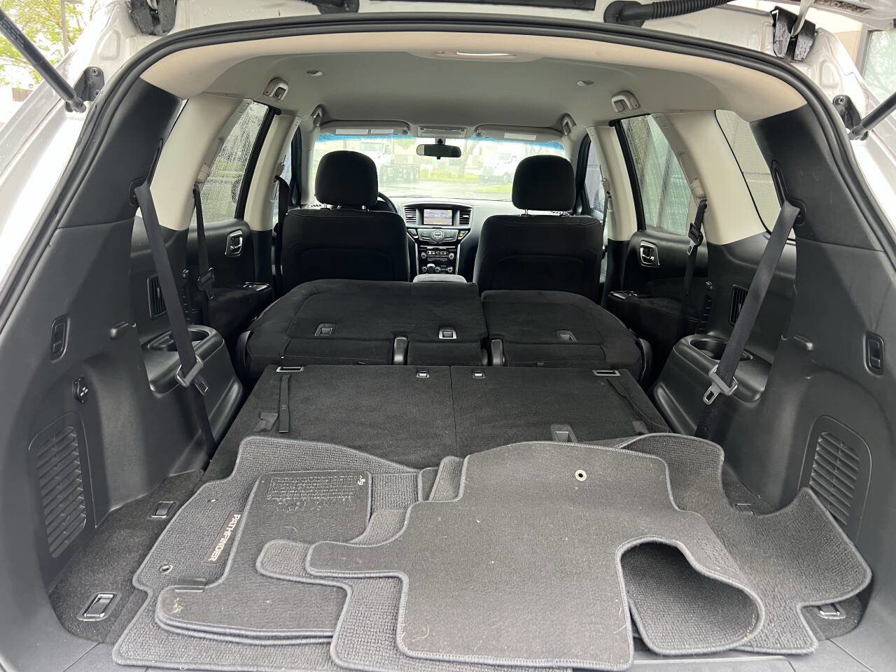 Used 2014 Nissan Pathfinder SV FWD image 23