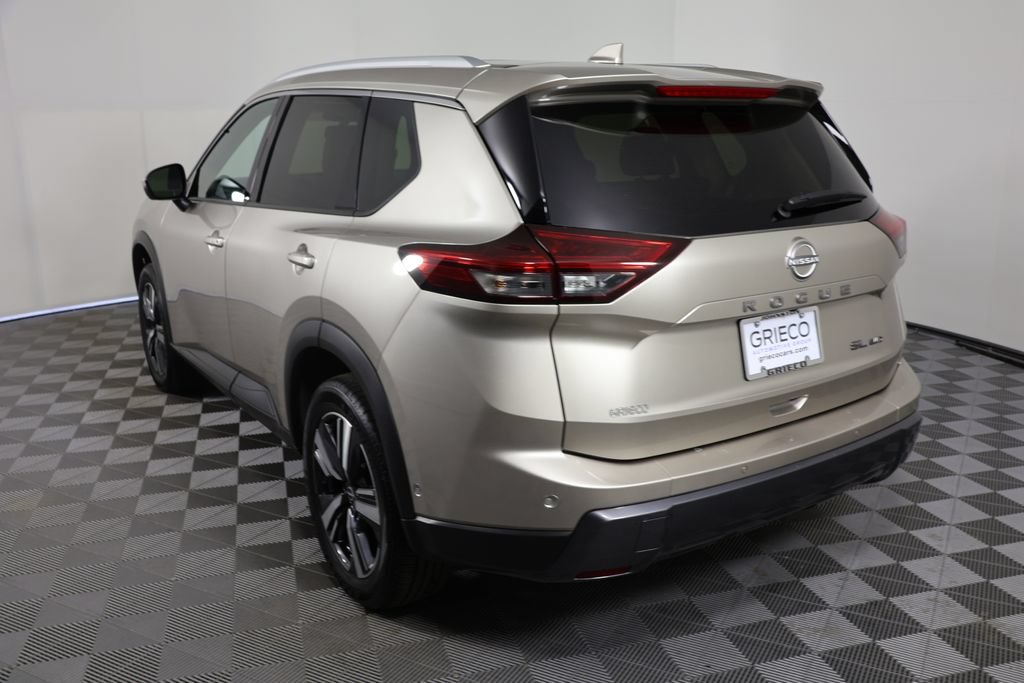 Used 2025 Nissan Rogue SL w/ SL Premium Package AWD/4WD image 5