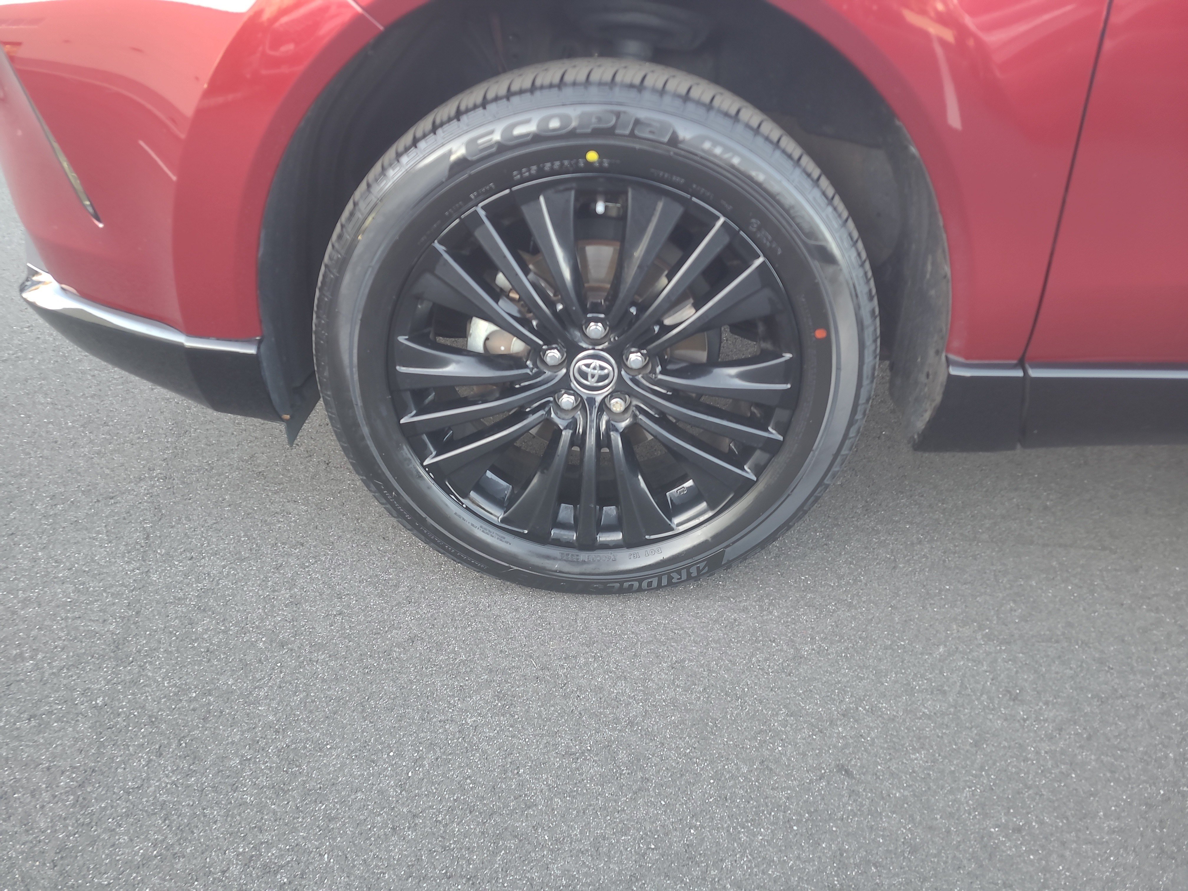 Certified 2023 Toyota Venza Nightshade AWD/4WD image 9