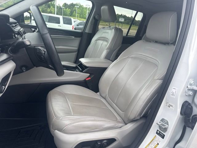 Used 2022 Jeep Grand Cherokee Overland RWD image 21