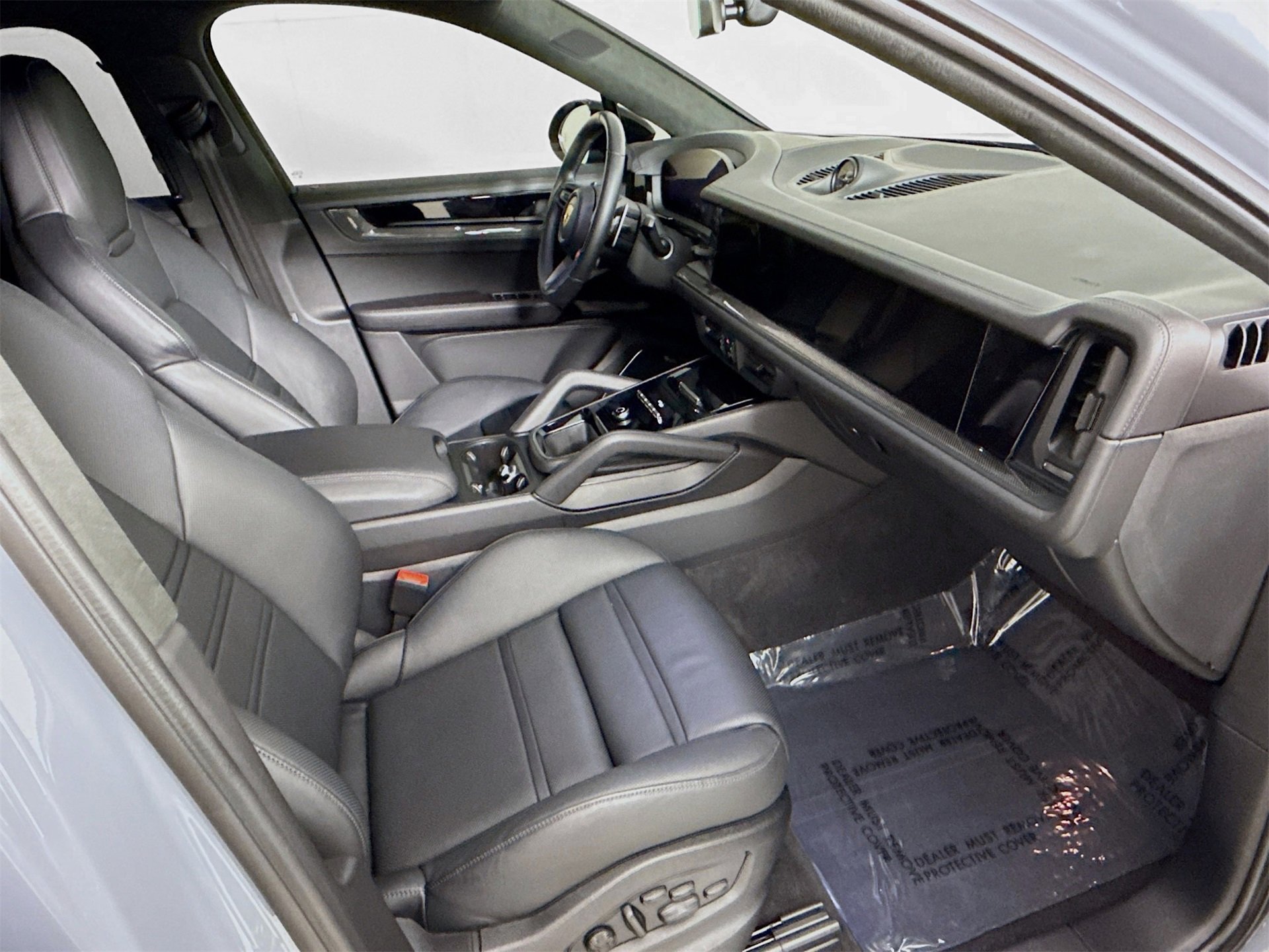 Used 2024 Porsche Cayenne Turbo GT image 24