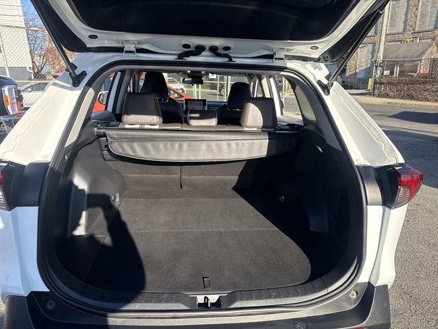 Used 2024 Toyota RAV4 Adventure image 9