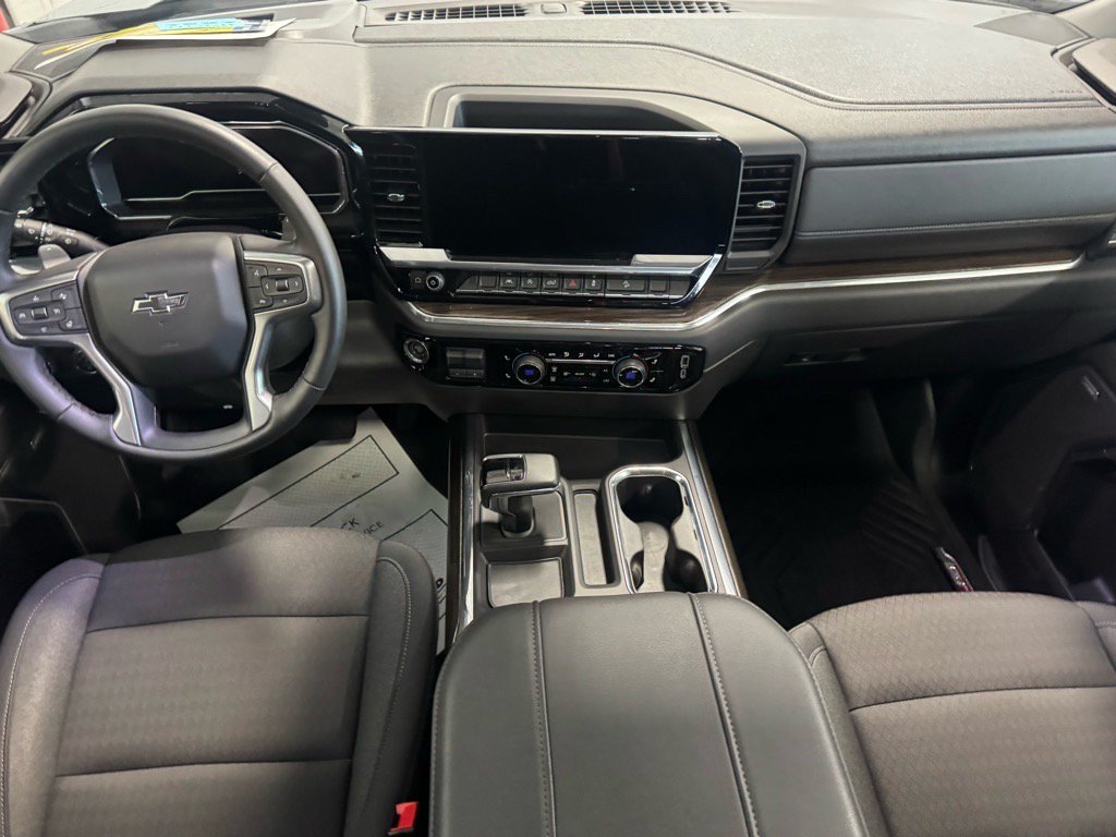 Used 2024 Chevrolet Silverado 1500 LT Trail Boss w/ Convenience Package II AWD/4WD image 13