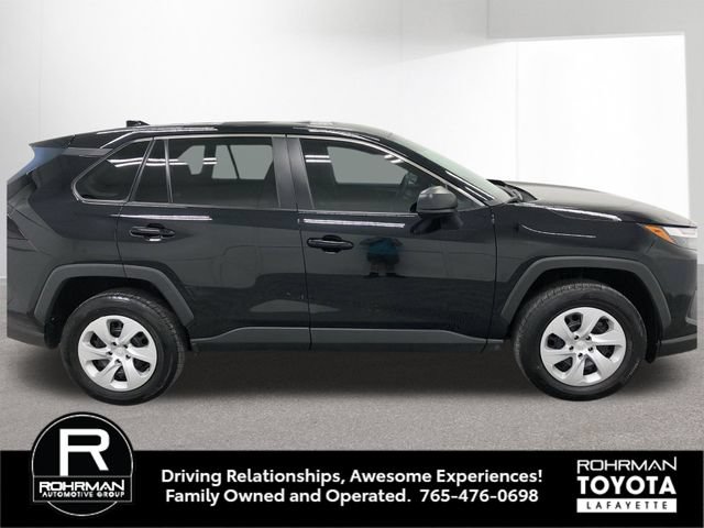 Used 2024 Toyota RAV4 LE AWD/4WD image 8