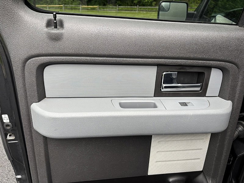 Used 2014 Ford F150 XLT w/ Equipment Group 302A Luxury image 14