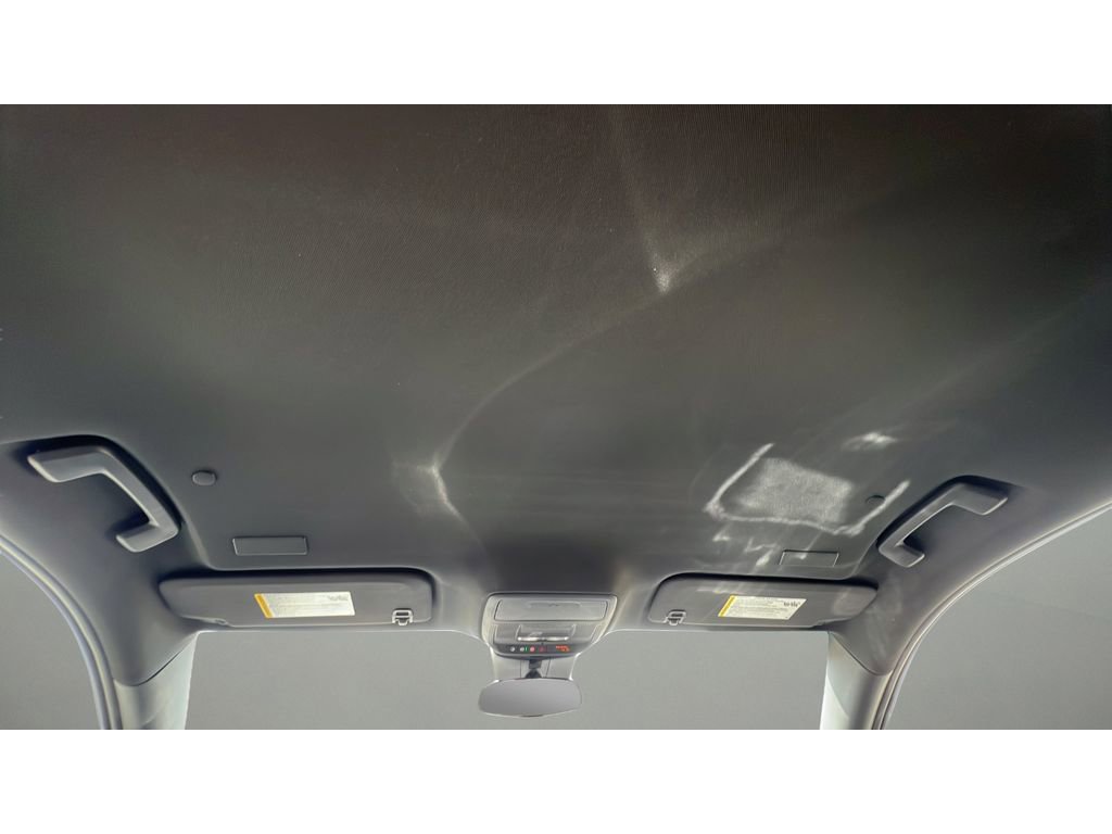 Certified 2024 Chevrolet Traverse Z71 w/ LPO, Floor Liner Package AWD/4WD image 29