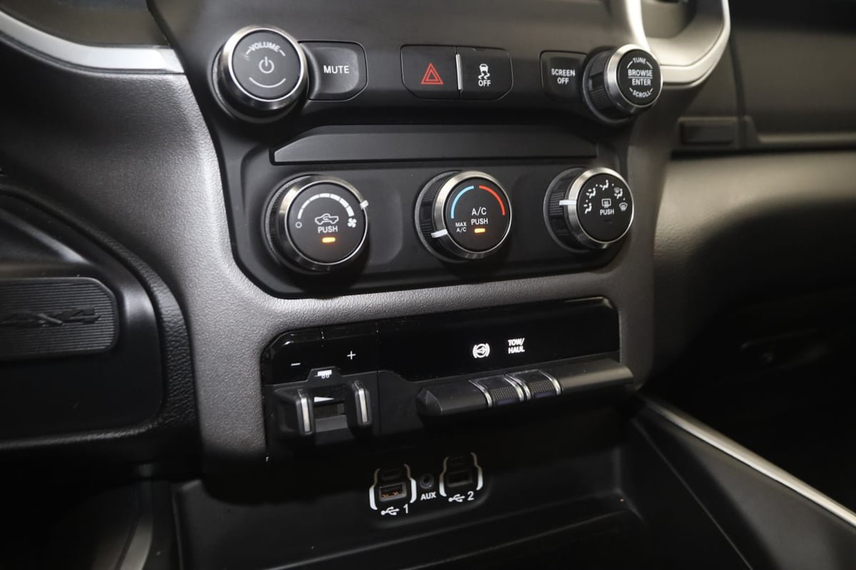 Used 2020 RAM 2500 Big Horn w/ Level 1 Equipment Group AWD/4WD image 25