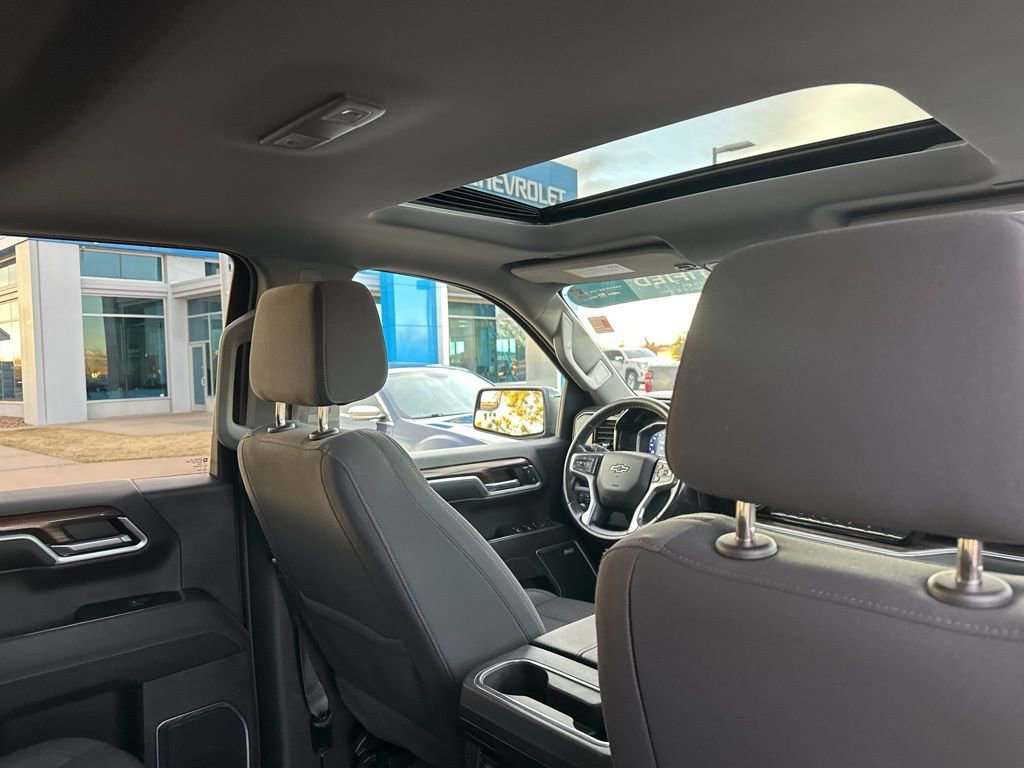 Used 2022 Chevrolet Silverado 1500 RST w/ Convenience Package II image 25