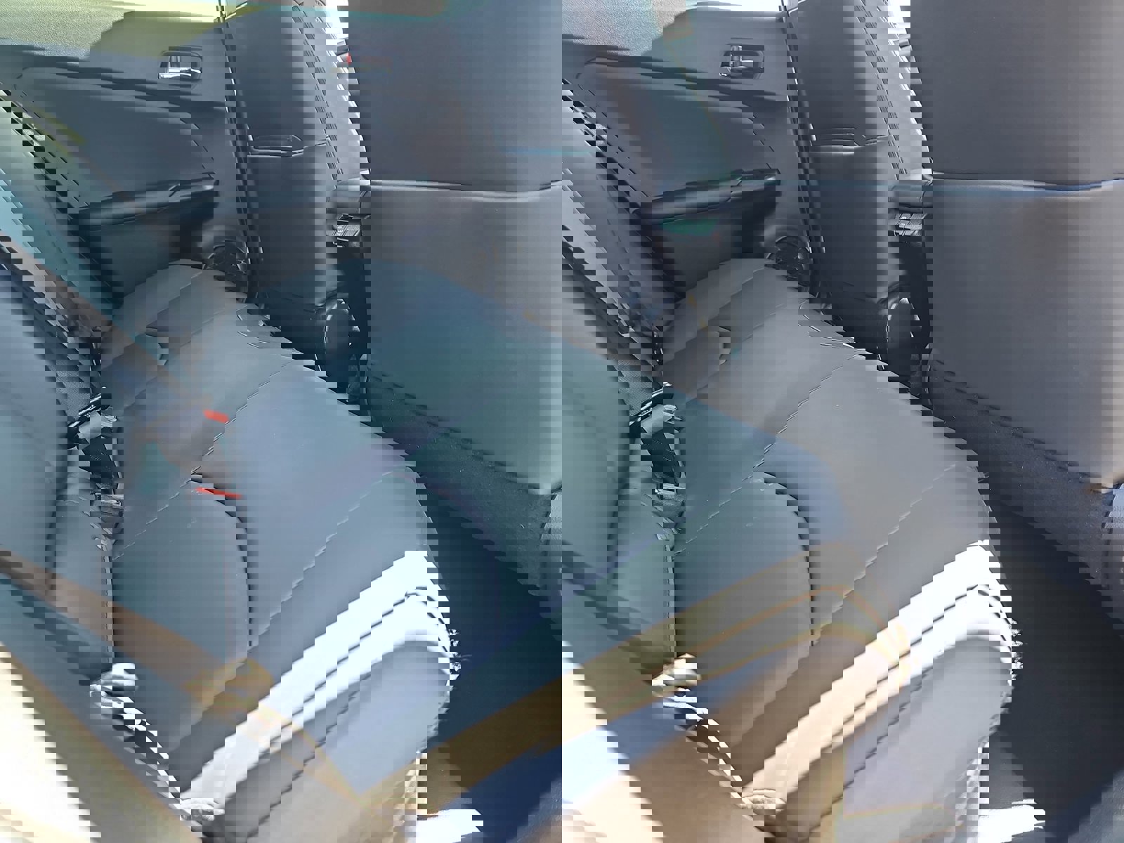 Used 2022 Toyota Prius Limited image 11