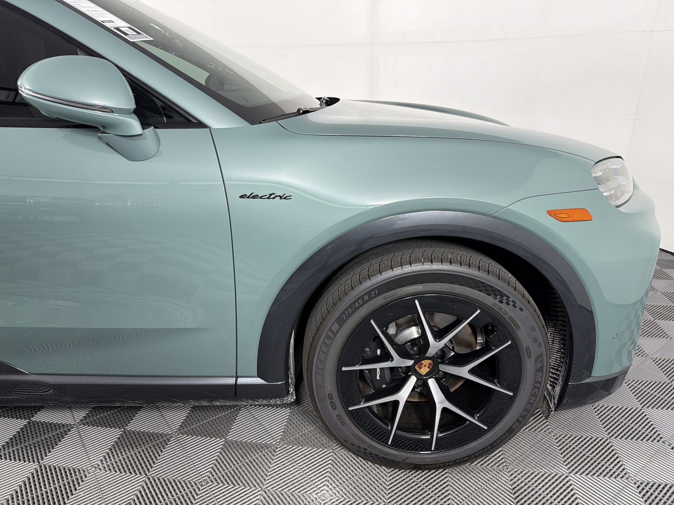 New 2026 Porsche Cayenne Electric AWD/4WD image 13