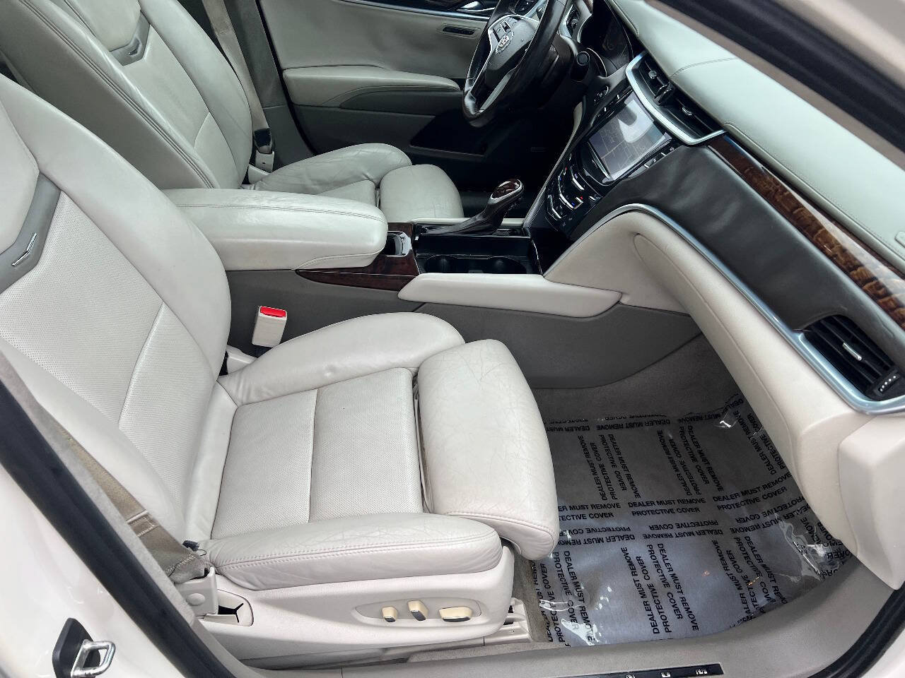 Used 2013 Cadillac XTS Platinum AWD/4WD image 27