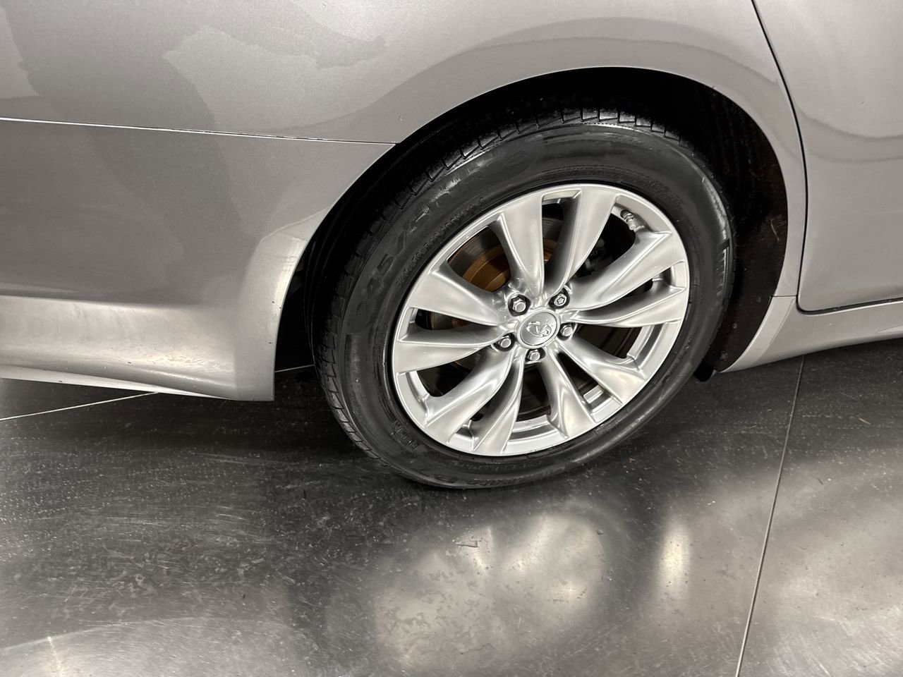 Used 2012 INFINITI M35 w/ Premium Pkg image 13