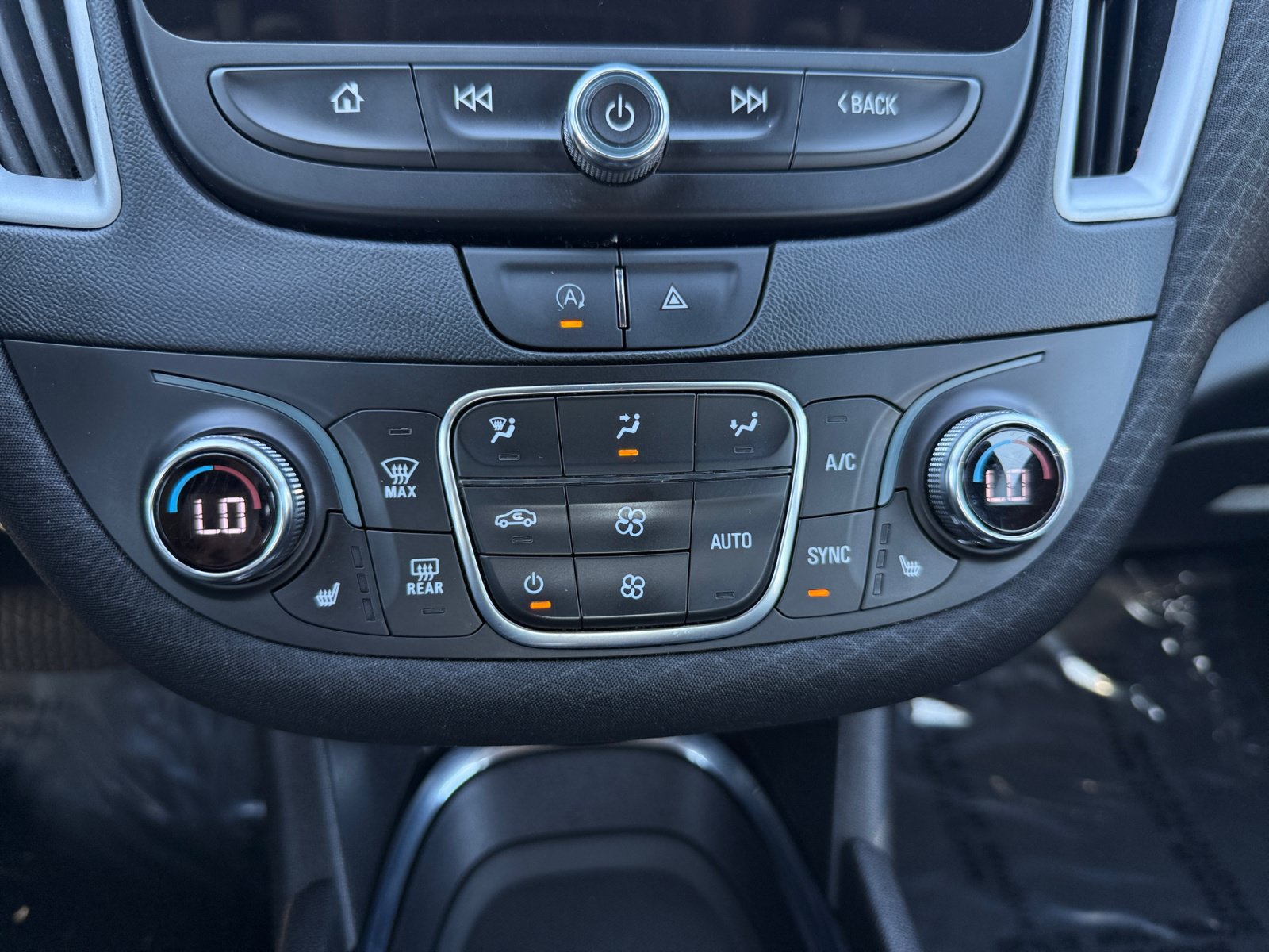 Used 2023 Chevrolet Malibu LT FWD image 13