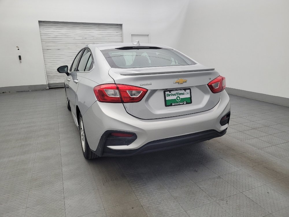Used 2017 Chevrolet Cruze LT w/ Convenience Package image 6