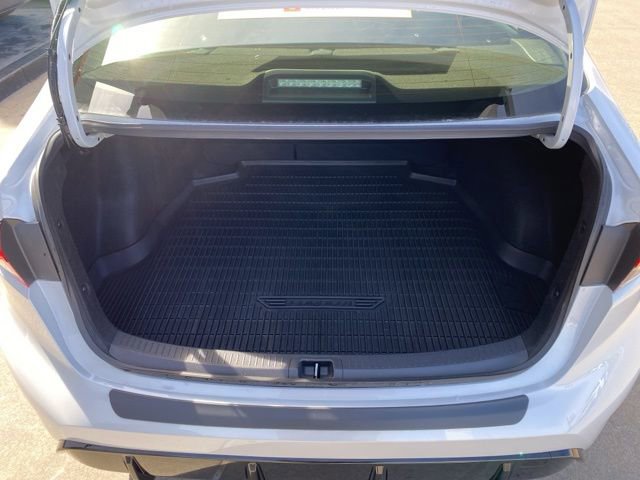 Certified 2024 Toyota Corolla SE w/ SE Package image 4
