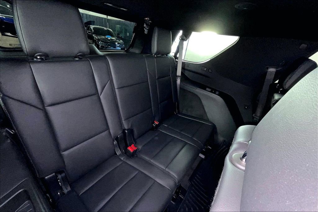 Used 2026 Cadillac Escalade 4WD image 38