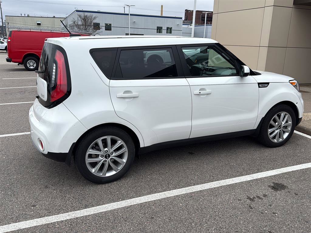 Used 2019 Kia Soul + w/ Audio Package image 18