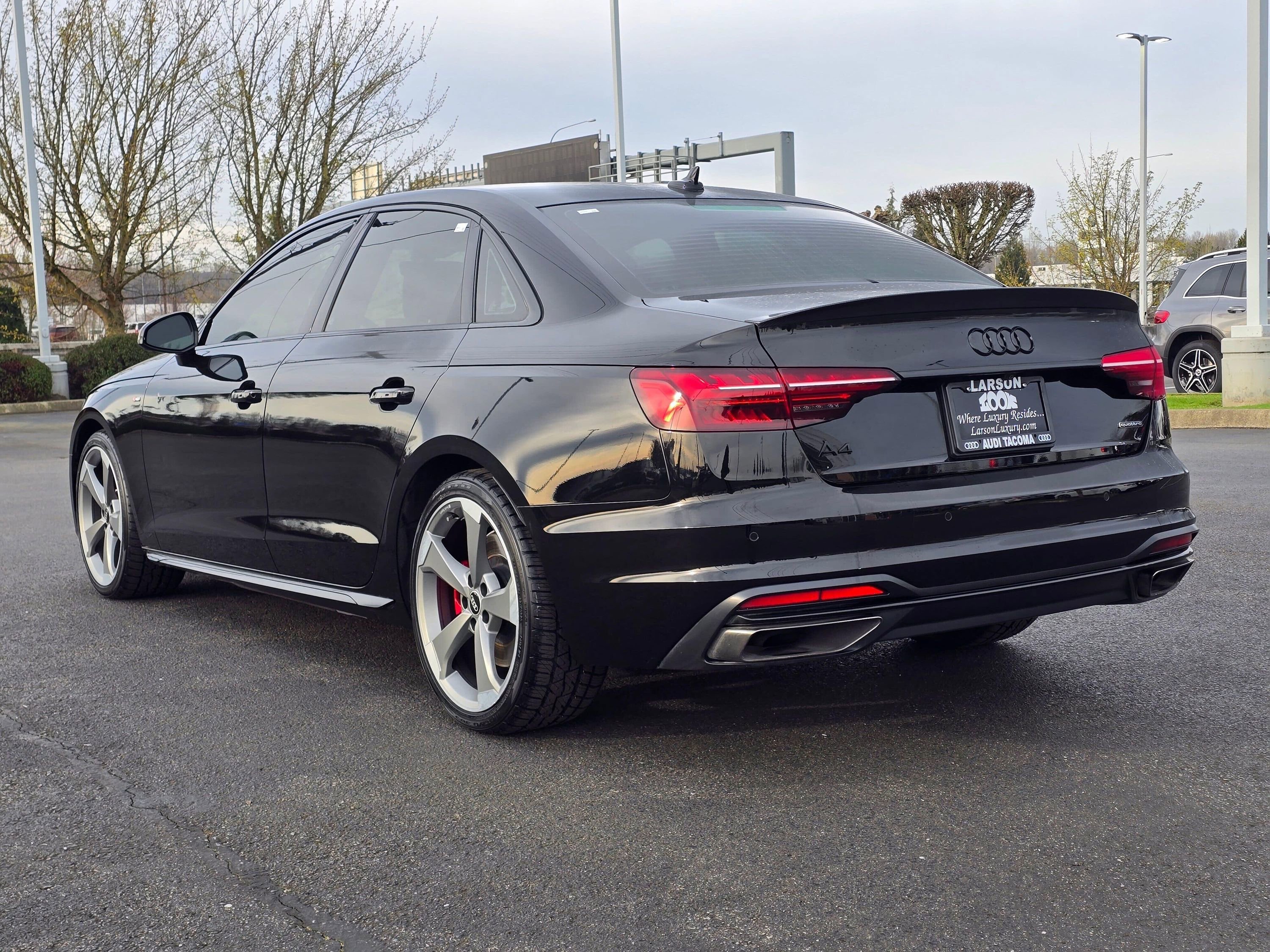Used 2023 Audi A4 2.0T Premium Plus w/ Premium Plus Package AWD/4WD image 3