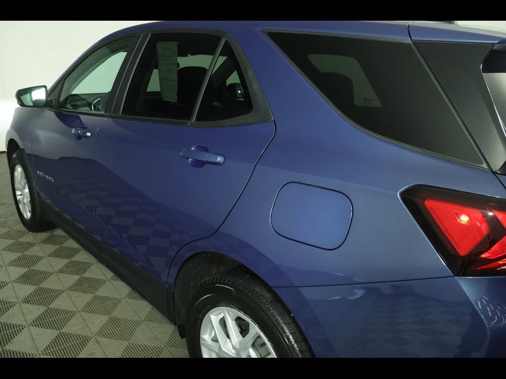 Used 2024 Chevrolet Equinox LS w/ LS Convenience Package image 16