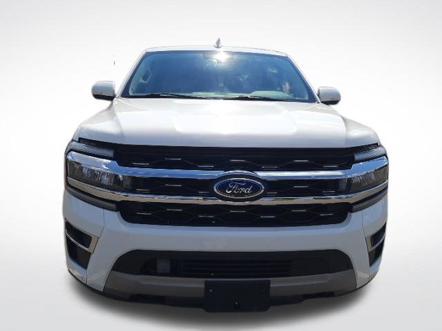 Used 2023 Ford Expedition Max Limited AWD/4WD image 3