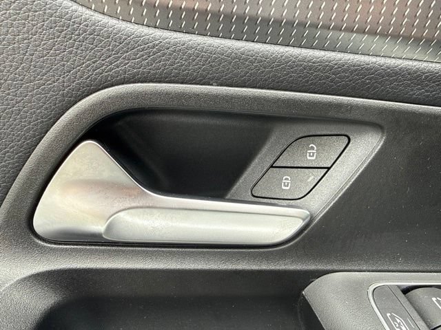 Used 2022 Mercedes-Benz GLB 250 4MATIC image 22