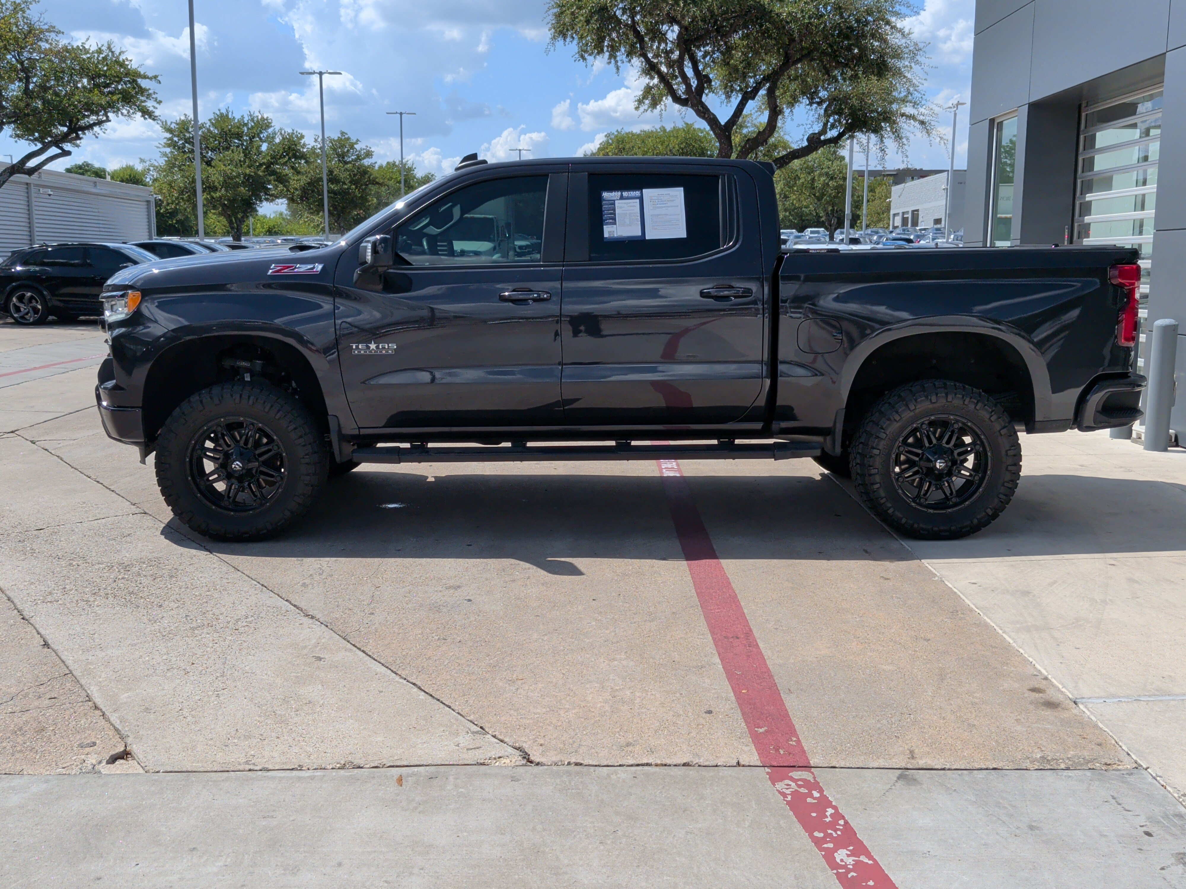 Used 2024 Chevrolet Silverado 1500 RST AWD/4WD image 7