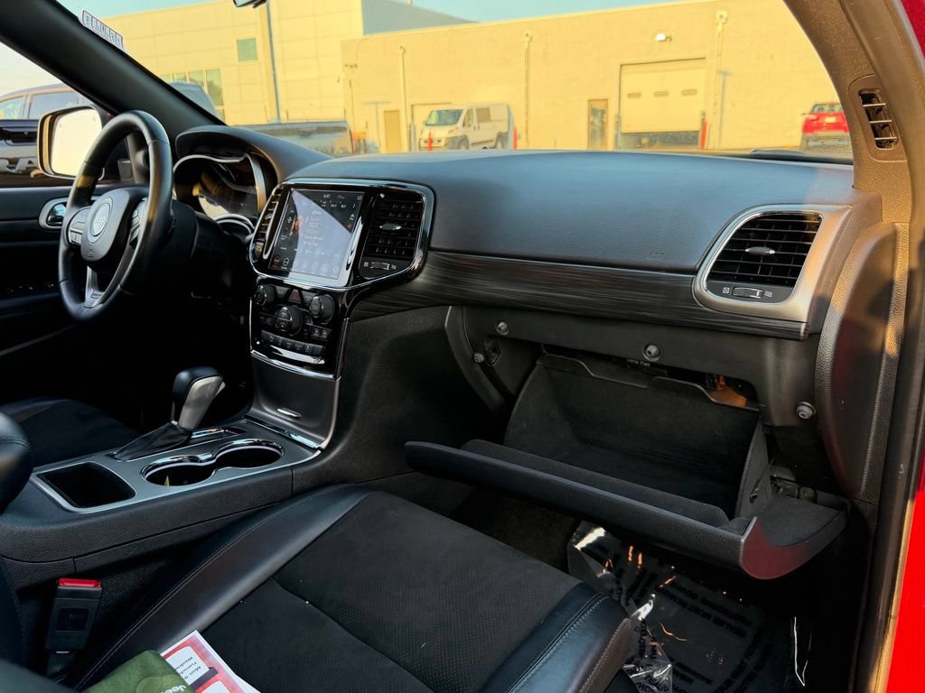 Used 2021 Jeep Grand Cherokee Laredo X AWD/4WD image 12