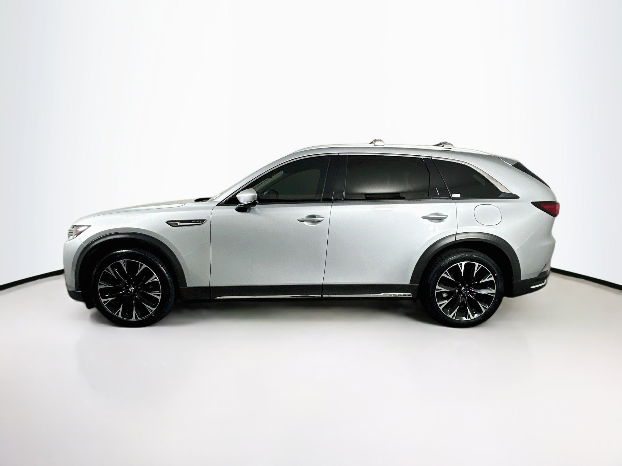 Used 2024 MAZDA CX-90 Plug-In Hybrid w/ Premium Pkg AWD/4WD image 4