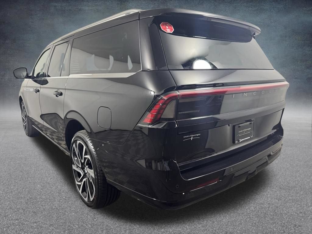 New 2026 Lincoln Navigator L Reserve AWD/4WD image 4