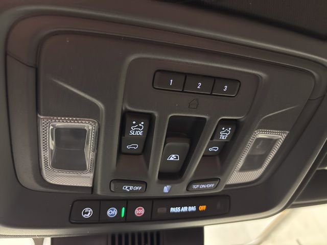 Used 2025 Chevrolet Silverado 2500 ZR2 w/ Technology Package AWD/4WD image 40