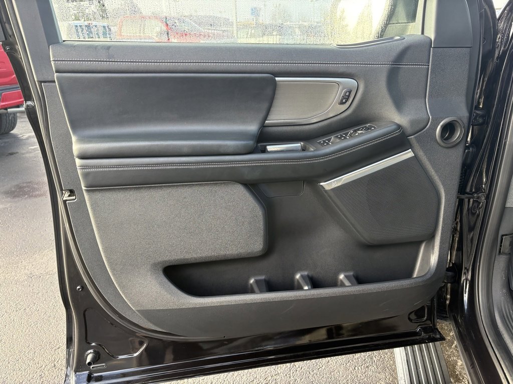 Certified 2025 Ford Expedition Max Platinum image 34