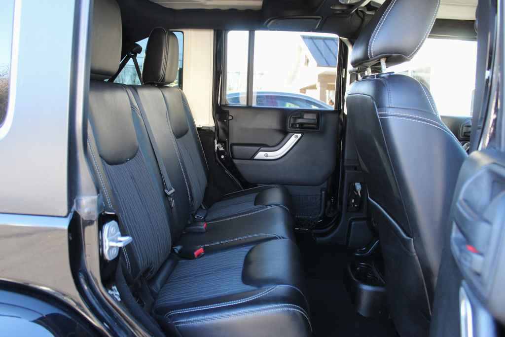 Used 2015 Jeep Wrangler Unlimited Sport image 21