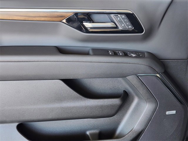New 2026 Chevrolet Suburban High Country image 20