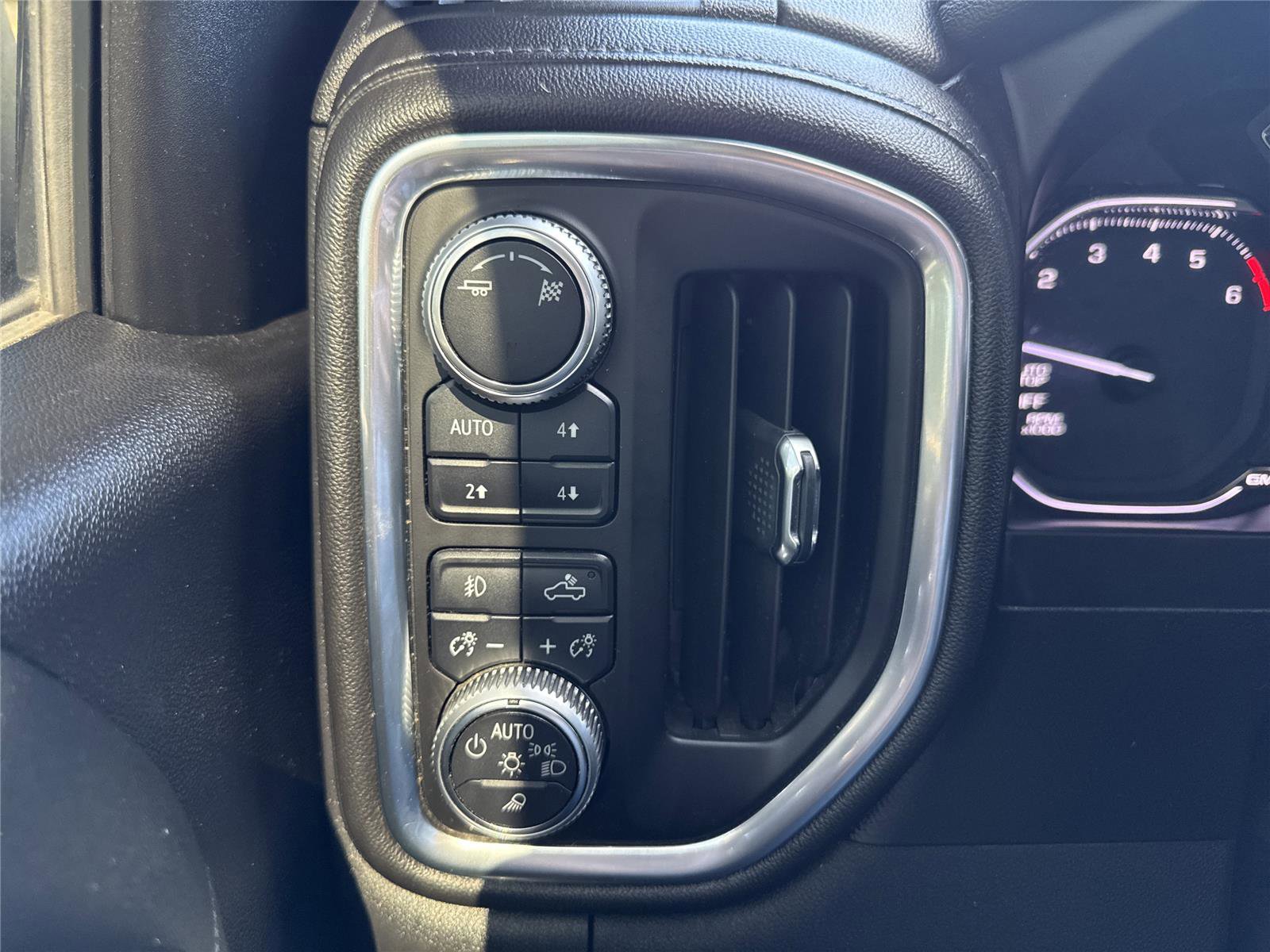 Used 2019 GMC Sierra 1500 SLT w/ SLT Premium Plus Package image 20