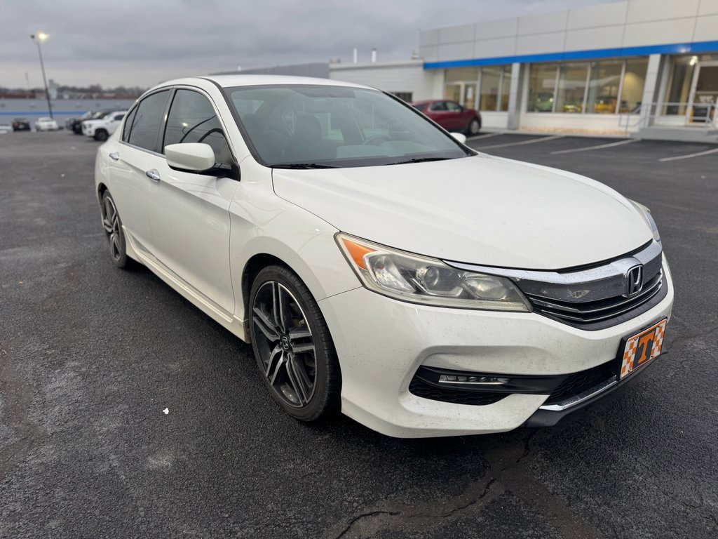 Used 2016 Honda Accord Sport image 3
