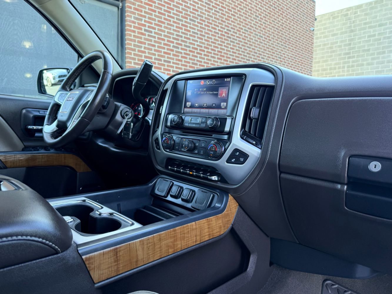 Used 2015 GMC Sierra 1500 SLT w/ SLT Crew Cab Value Package image 12