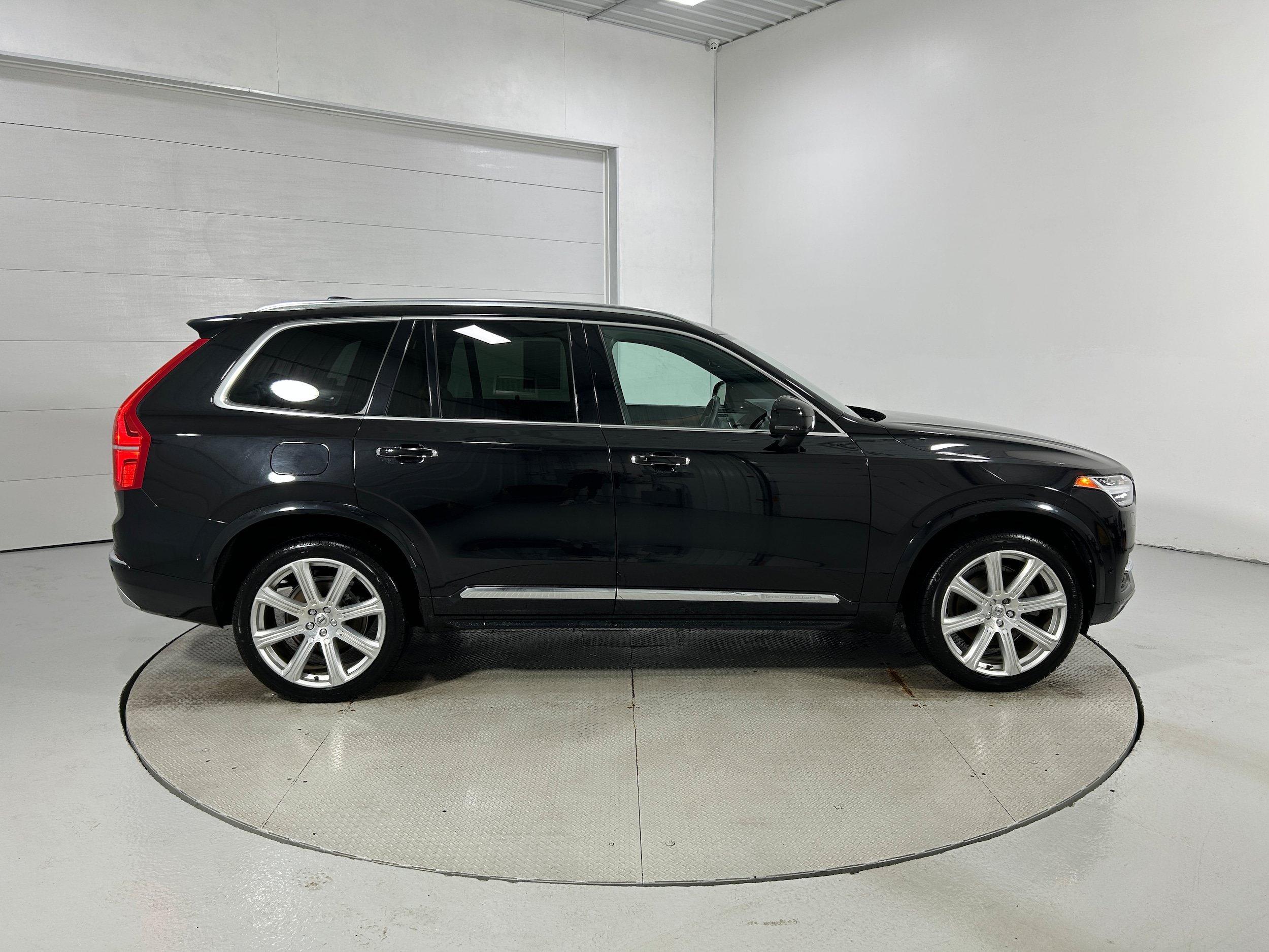 Used 2017 Volvo XC90 T6 Inscription w/ Luxury Package AWD/4WD image 40