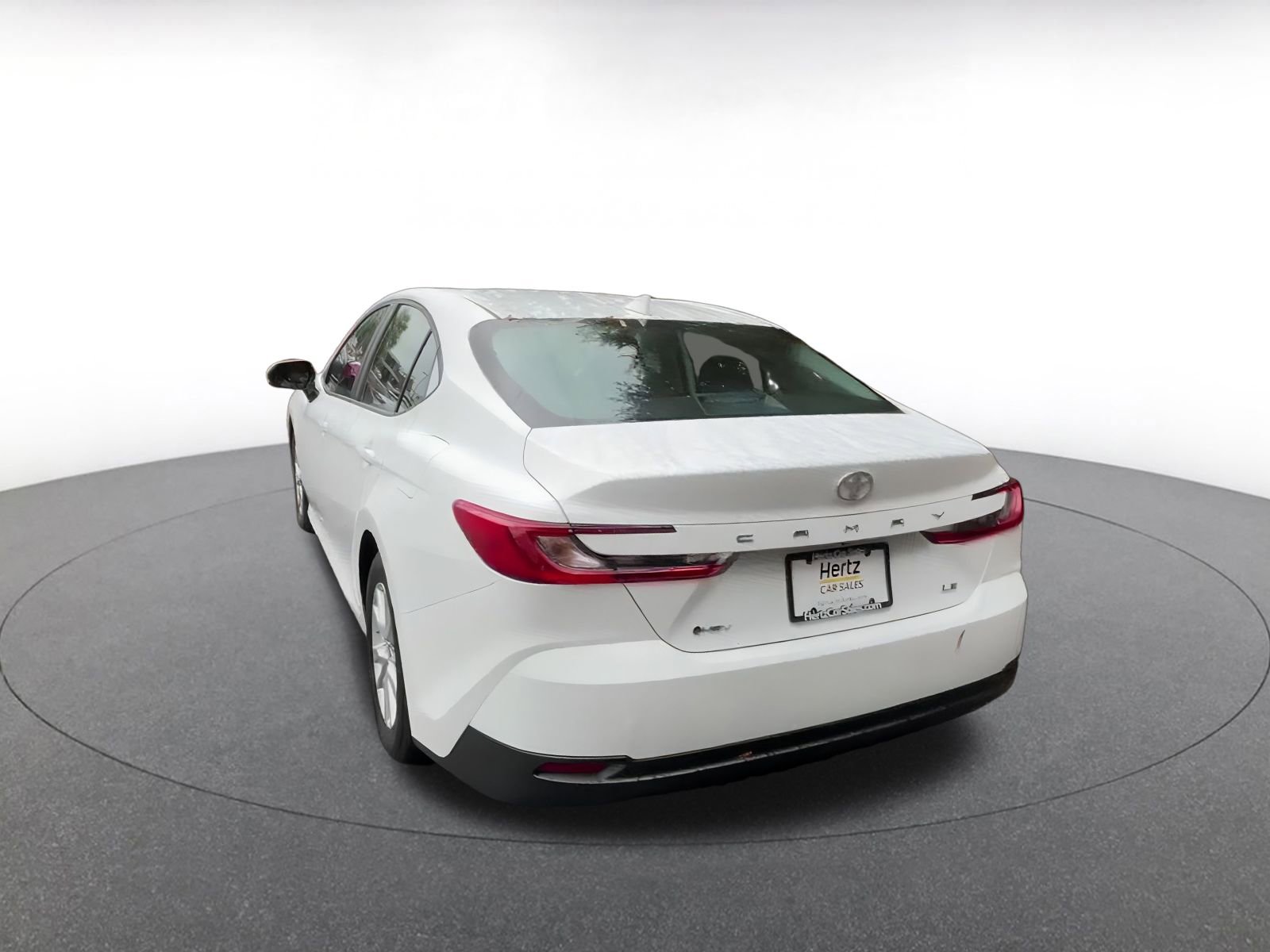 Used 2025 Toyota Camry LE image 11