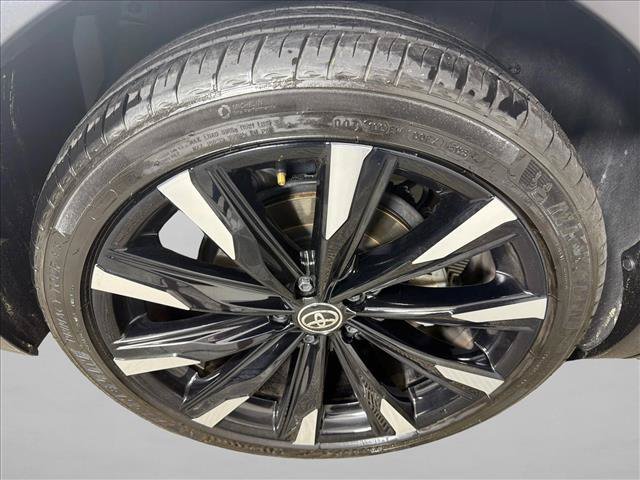 Used 2024 Toyota Crown Platinum AWD/4WD image 18
