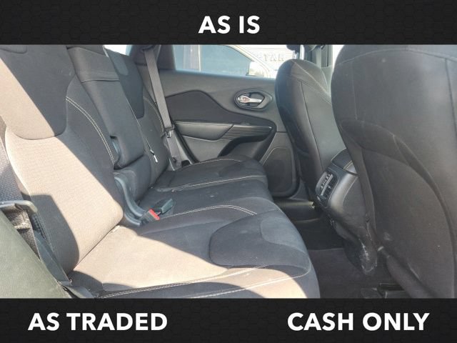 Used 2016 Jeep Cherokee Latitude FWD image 12