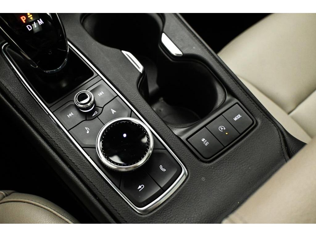 Used 2023 Cadillac XT4 Luxury w/ Cold Weather Package FWD image 41