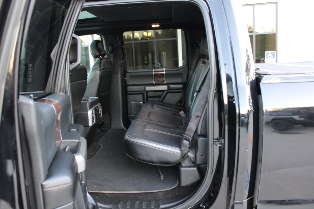 Used 2017 Ford F150 Platinum w/ Equipment Group 701A Luxury image 9