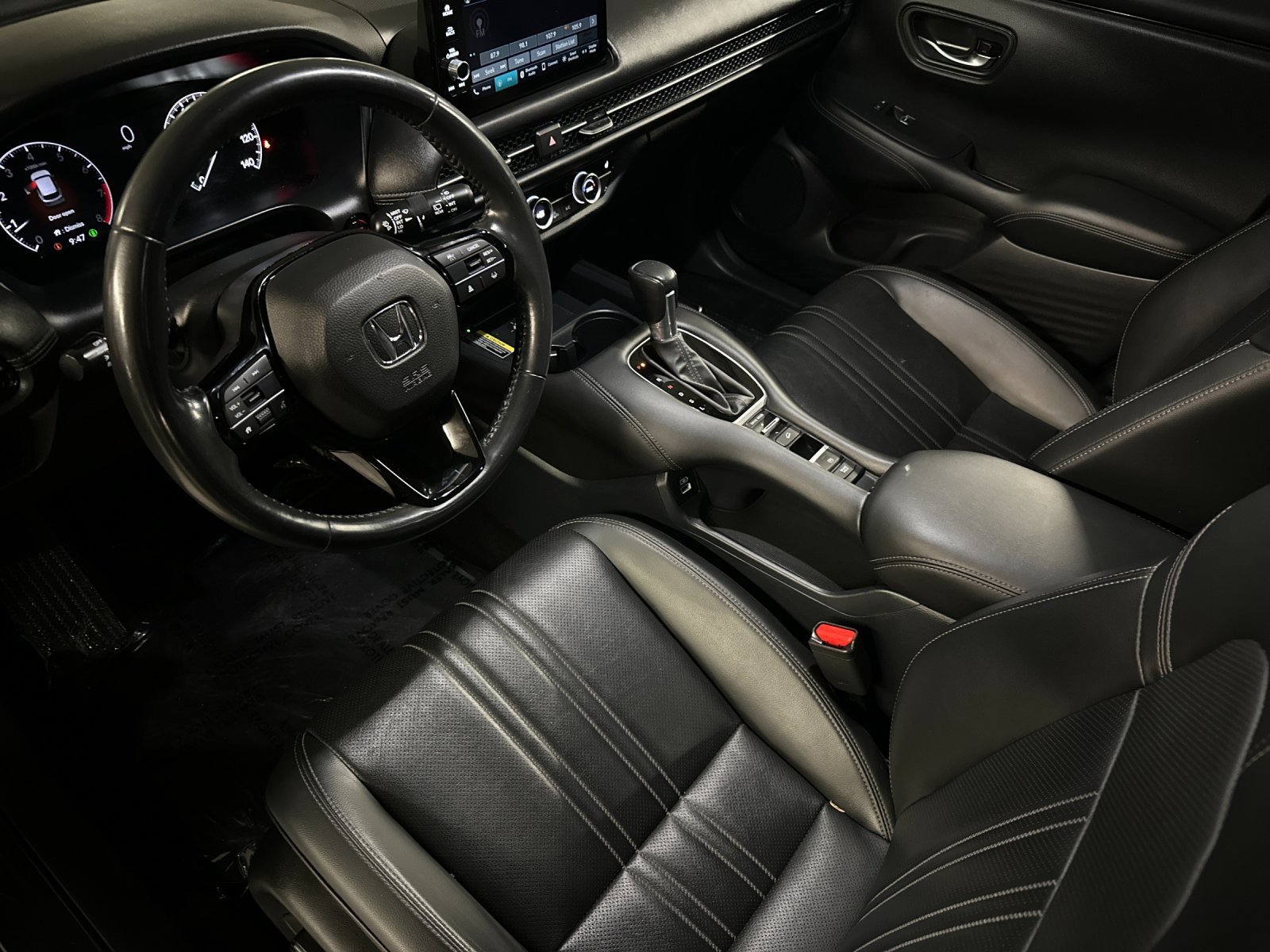 Used 2023 Honda HR-V EX-L image 9